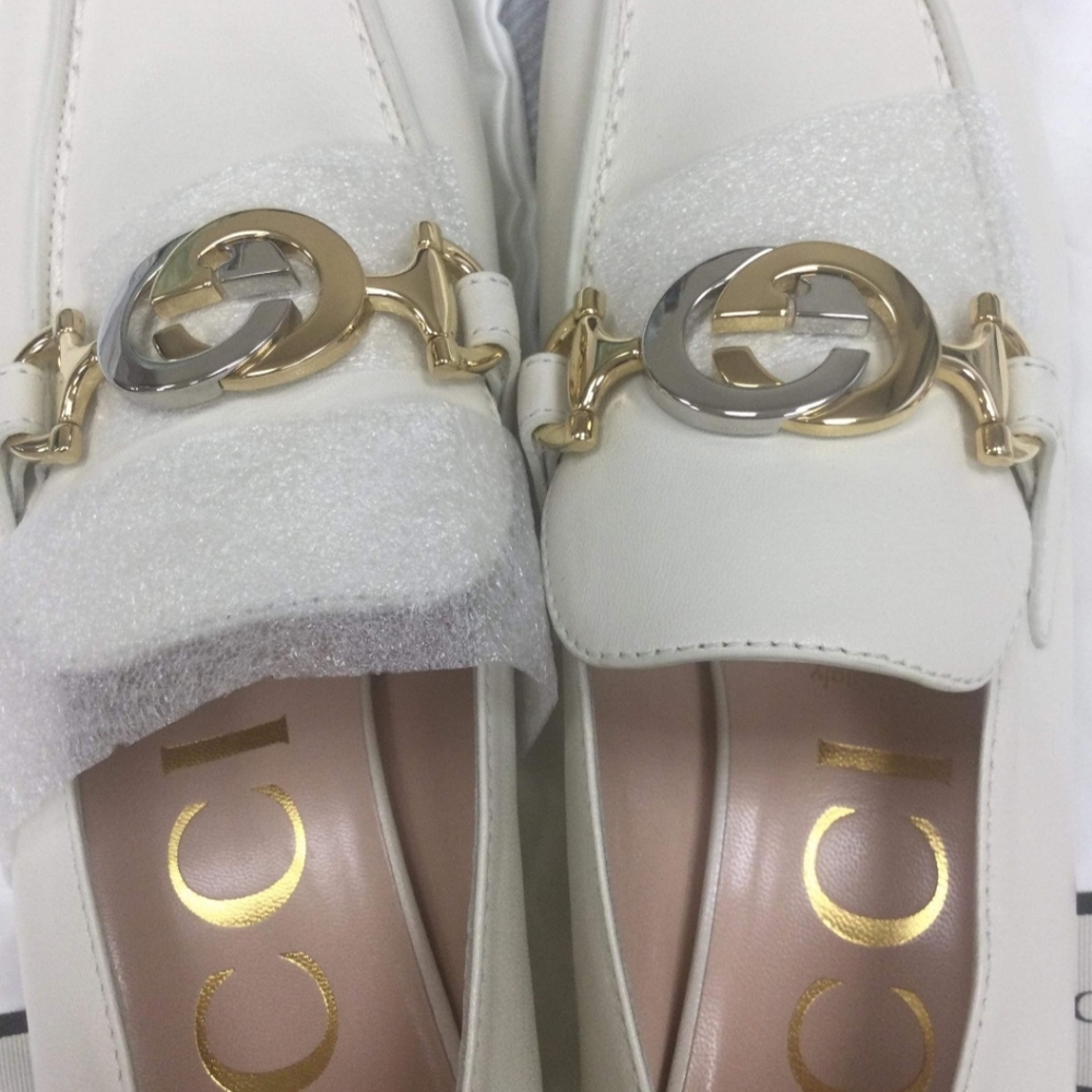 Shose - Picture 1 of 4